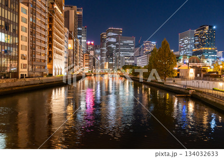 《大阪府》中之島の夜景・大阪中心街 134032633