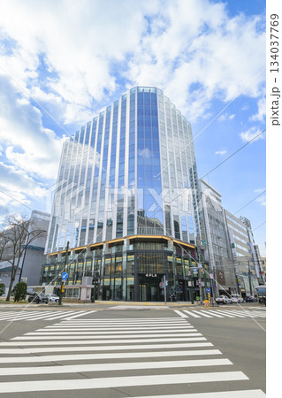 札幌4丁目プレイス-4PLA-の外観(電線ありver) 札幌4丁目プレイス-4PLA-の外観(電線ありver) 134037769