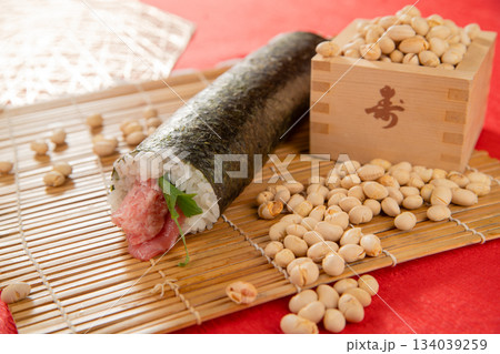 おいしい恵方巻と節分の背景 134039259