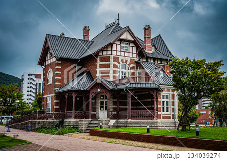 福岡県・門司港レトロの歴史ある町並み 福岡県・門司港レトロの歴史ある町並み 134039274
