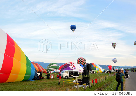 熱気球・バルーン 134040396