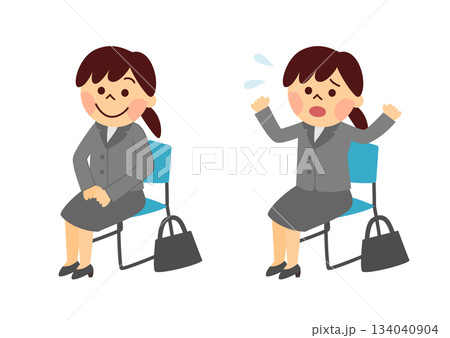 面接を受ける女性　笑顔と緊張のセット 134040904