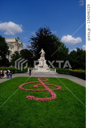 Vienna City Park Monument Floral Display 134046229
