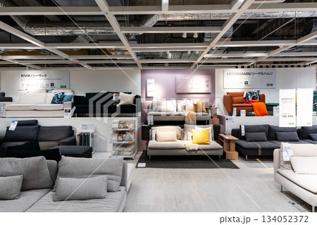 IKEA立川　沢山のソファ　東京都立川市緑町 134052372