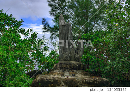 歴史と自然が調和する仲間満慶山終焉之地碑の荘厳な光景 歴史と自然が調和する仲間満慶山終焉之地碑の荘厳な光景 134055585