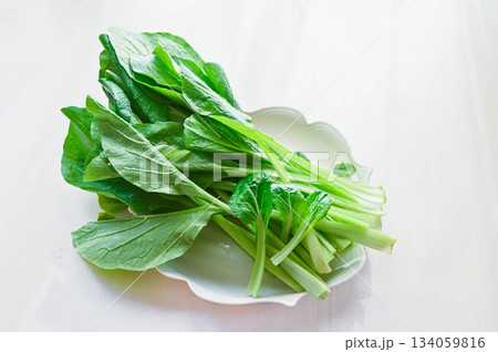 洗った新鮮なコマツナ 洗った新鮮なコマツナ 134059816