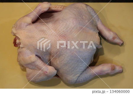 ビア缶チキン　鶏の丸焼き 134060000