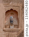India, sculpture of a man's head in a haveli in Mandawa 134062480