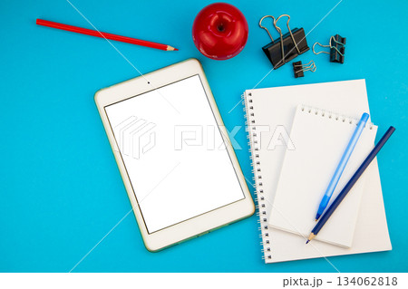 Tablet mockup background top view. Workplace copy space. otepad, notebook and pen. Study and work. Planning. Self-learning. Online course. Education remotely. 134062818