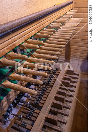 Carillon Keyboard Wooden Levers and Pedals from Player View 134065588