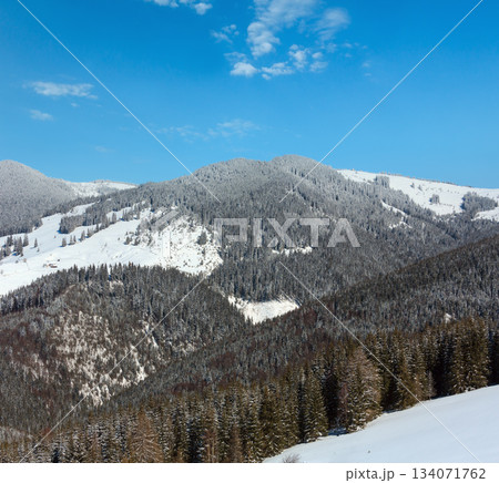 Winter snowy Carpathian mountains, Ukraine Winter snowy Carpathian mountains, Ukraine 134071762