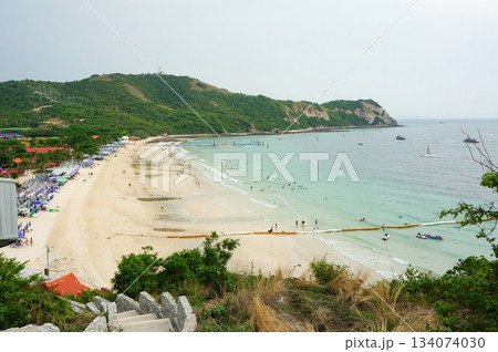 タイの離島、ラン島の美しいビーチの風景 タイの離島、ラン島の美しいビーチの風景 134074030