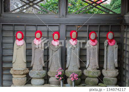 山門の六地蔵 山門の六地蔵 134074217