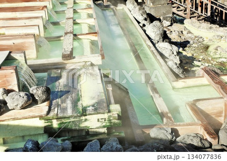 群馬県　草津　湯畑 134077836