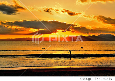 片瀬西浜鵠沼海水浴場からの夕景 片瀬西浜鵠沼海水浴場からの夕景 134080215