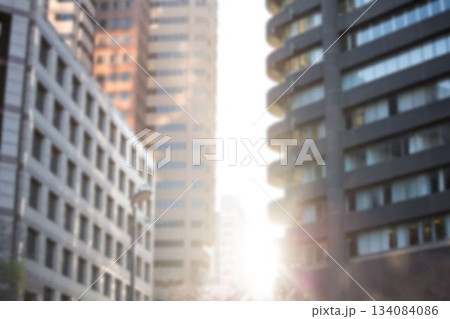 Blurry view of cityscape during summer 134084086
