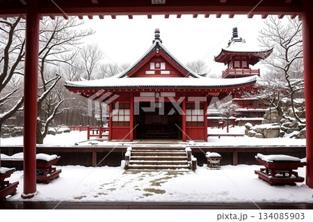 鮮やかな朱色が映える雪国の古刹 鮮やかな朱色が映える雪国の古刹 134085903