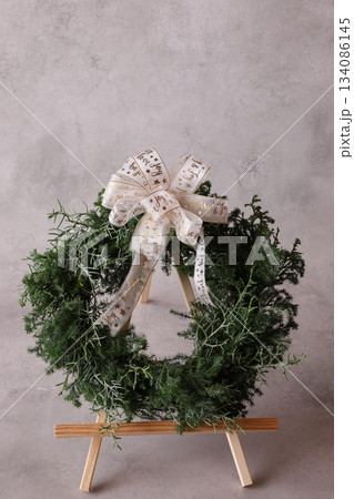 クリスマスリース 134086145