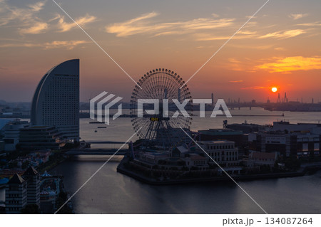 《神奈川県》横浜ベイエリアの夜明け 134087264