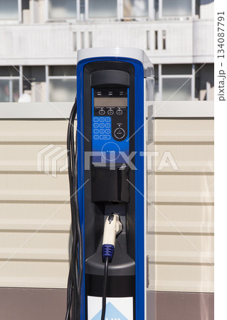 電気自動車用急速充電器 EV充電スタンド 電気自動車用急速充電器 EV充電スタンド 134087791