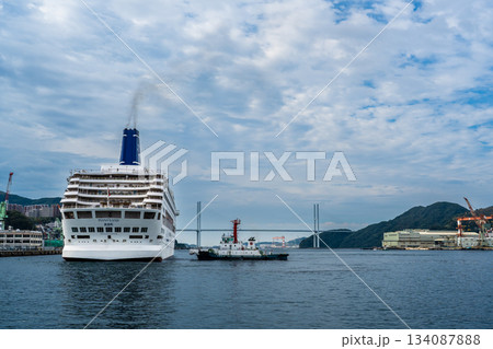 長崎港客船入港（Piano Land）松ヶ枝埠頭着岸中【長崎市】 134087888