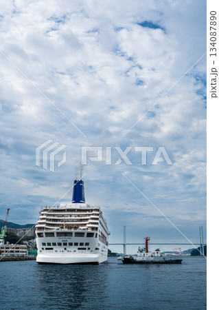 長崎港客船入港(Piano Land)松ヶ枝埠頭着岸中【長崎市】 長崎港客船入港(Piano Land)松ヶ枝埠頭着岸中【長崎市】 134087890