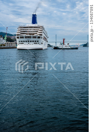 長崎港客船入港(Piano Land)松ヶ枝埠頭着岸中【長崎市】 長崎港客船入港(Piano Land)松ヶ枝埠頭着岸中【長崎市】 134087891