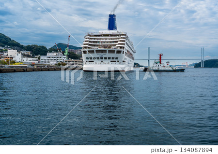 長崎港客船入港（Piano Land）松ヶ枝埠頭着岸中【長崎市】 134087894