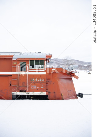 和寒駅に停車中のラッセル車 和寒駅に停車中のラッセル車 134088351