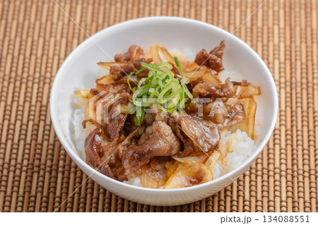 スタミナ回復　豚丼 134088551