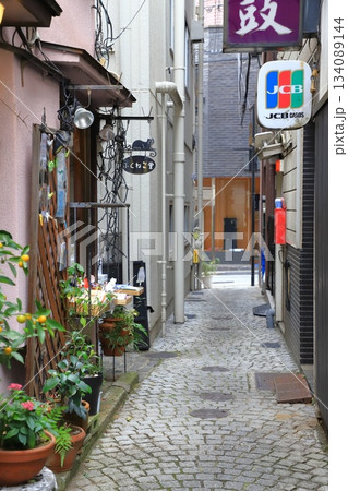 神楽坂 路地裏の店 神楽坂4丁目 神楽坂 路地裏の店 神楽坂4丁目 134089144