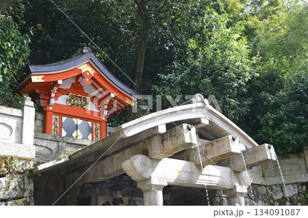 「音羽の瀧」 京都 清水寺 「音羽の瀧」 京都 清水寺 134091087