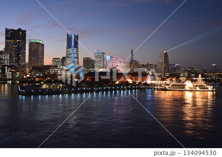 横浜港ヨルノヨ 134094530