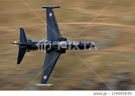 Mach Loopの谷を攻めるHawk T2 134095630