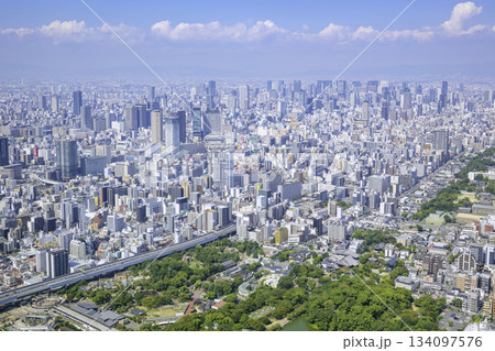 あべのハルカス展望台から見ることができる大阪の都市風景 あべのハルカス展望台から見ることができる大阪の都市風景 134097576