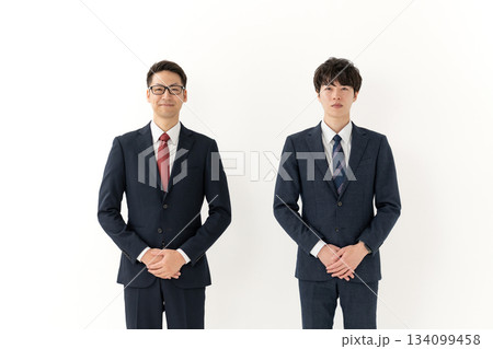 ビジネス　男性　2人 134099458