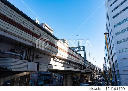 首都高速4号新宿線の東方面　京王線笹塚駅の北　東京都渋谷区笹塚 134103390
