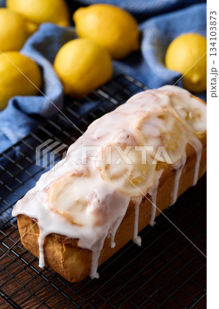 自家製のレモンパウンドケーキ 自家製のレモンパウンドケーキ 134103873