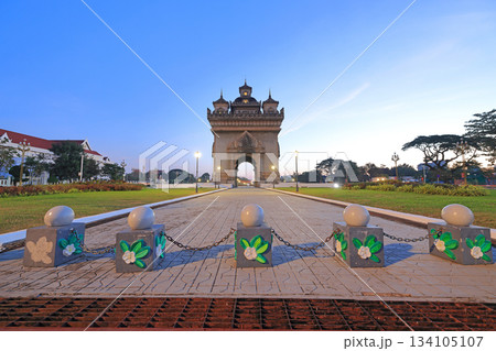 パトゥーサイ 134105107