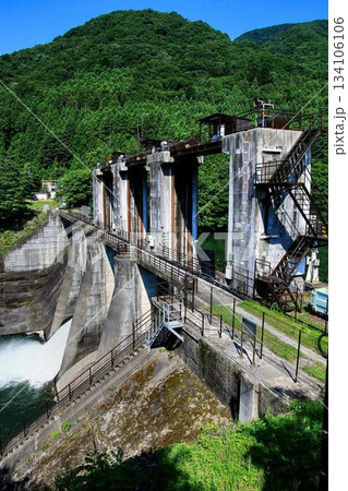 鬼怒川・川治温泉に在る『重力式コンクリートダム』…【小網ダム】 134106106