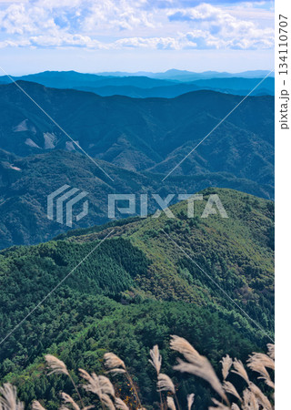 四国カルストから見える四国山脈 134110707