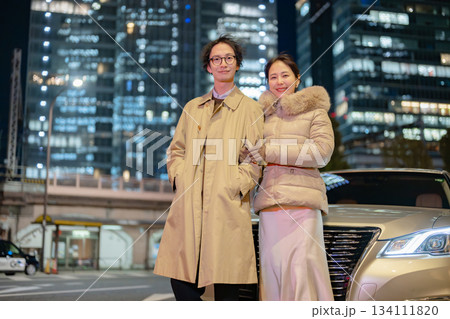 カップル　男女　ドライブ 134111820