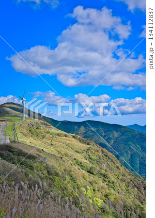 四国カルストから見える四国山脈 四国カルストから見える四国山脈 134112837