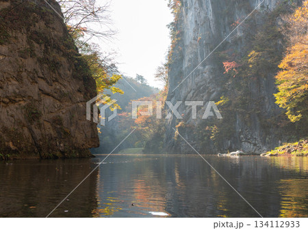 秋の猊鼻渓 134112933