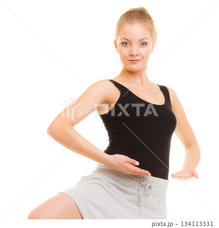 woman dancer teen girl break dancing woman dancer teen girl break dancing 134113331