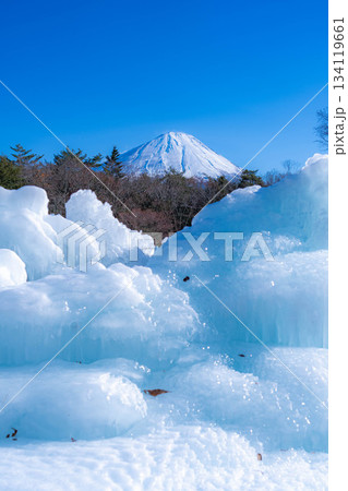 【富士山素材】西湖こおりまつりの樹氷と風景【山梨県】 【富士山素材】西湖こおりまつりの樹氷と風景【山梨県】 134119661