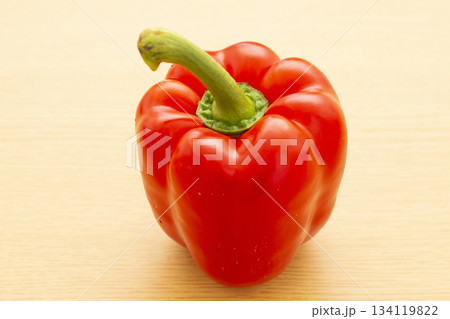 赤パプリカ 134119822