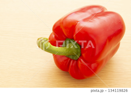 赤パプリカ 134119826