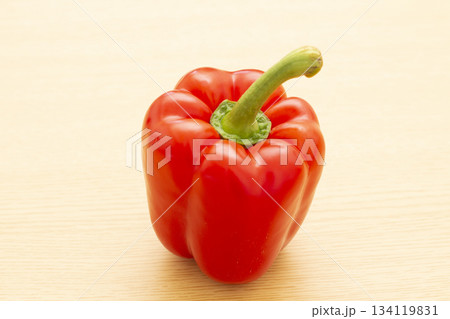 赤パプリカ 134119831