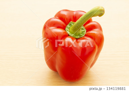赤パプリカ 134119881